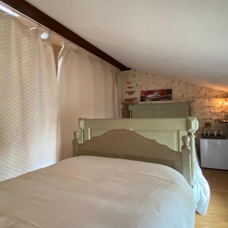 Le Clos Du Cedre Launac Kültér fotó